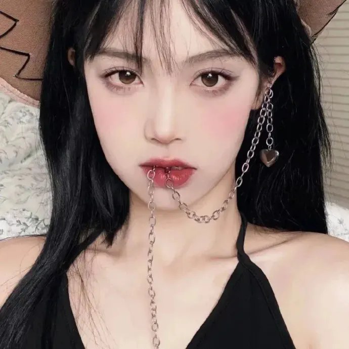 (新)替嫁新娘：亿万老公宠上天